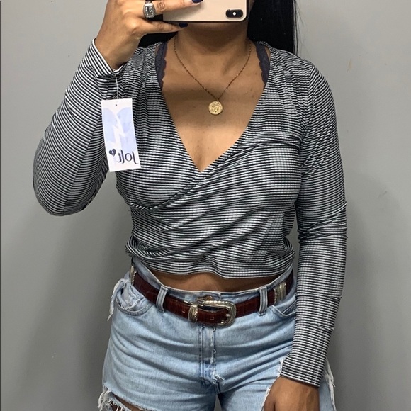 Jolt Tops - Jolt NWT Boho Stripe V Neck Crop Top SZ L